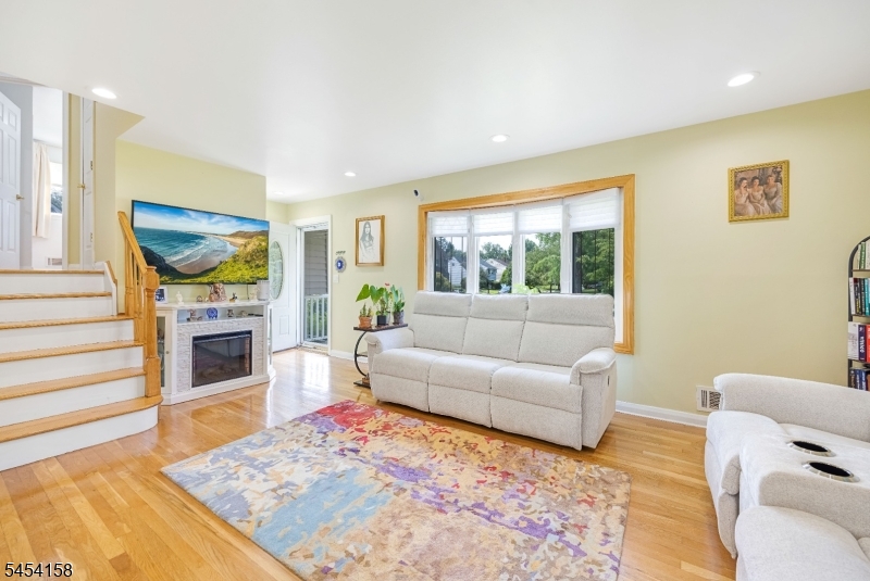 1607 Broad St Property Photo 1