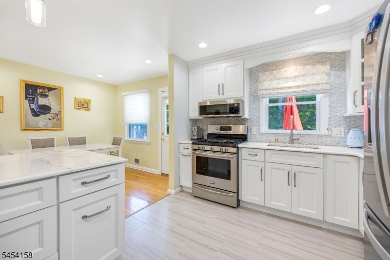 1607 Broad St Property Photo 6