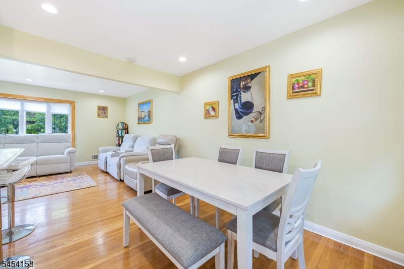 1607 Broad St Property Photo 8