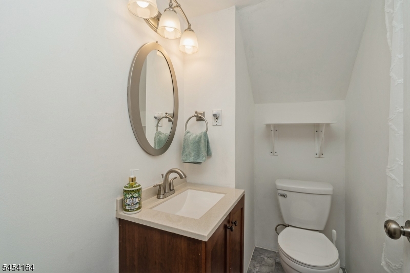148 Mckinley Ave Property Photo 4