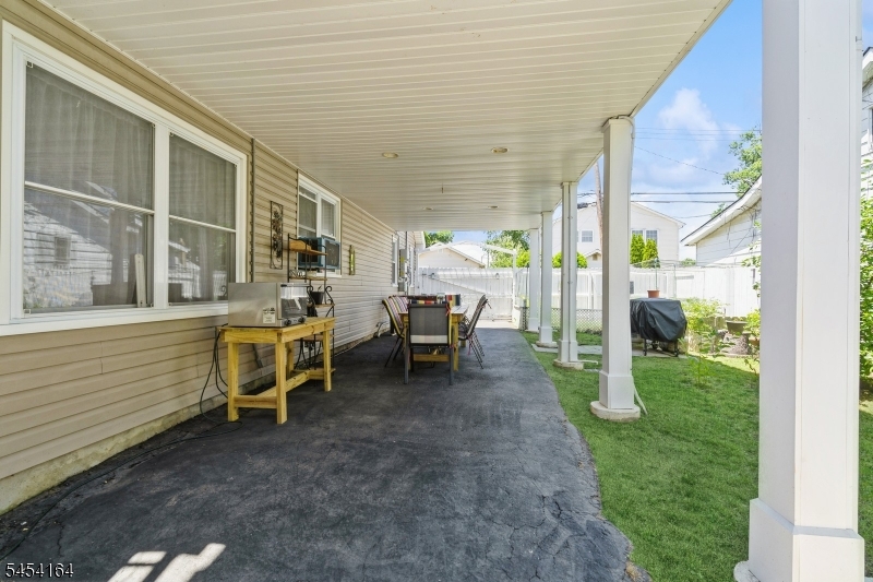 148 Mckinley Ave Property Photo 9