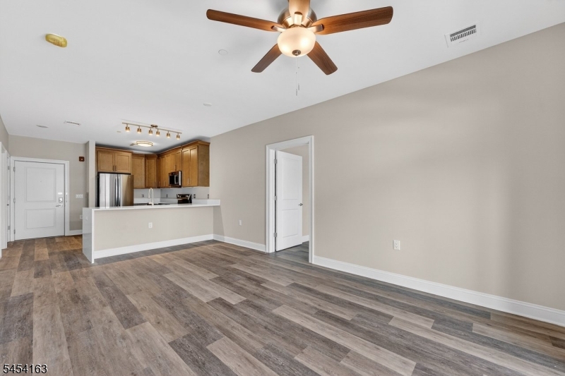 7 Theta Dr 102 Property Photo 4