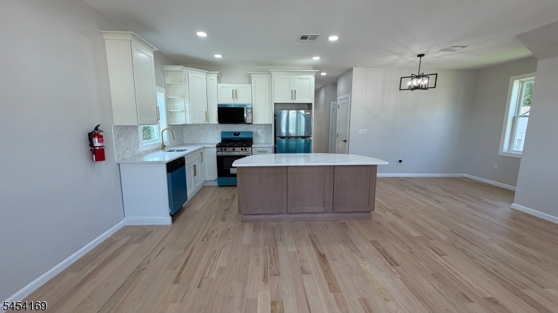 51 John Ryle Ave B Property Photo 3