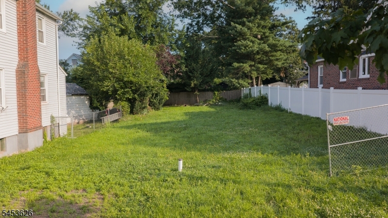 272 Beechwood Ave Property Photo 3