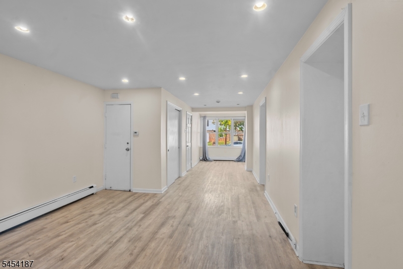 229 Parkinson Ave Property Photo 11