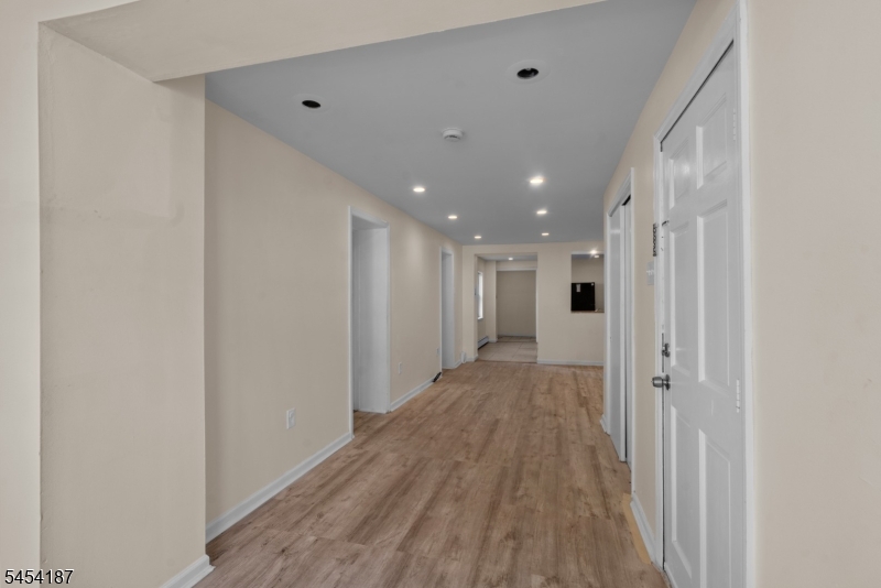 229 Parkinson Ave Property Photo 14