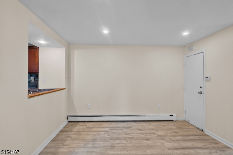 229 Parkinson Ave Property Photo 15