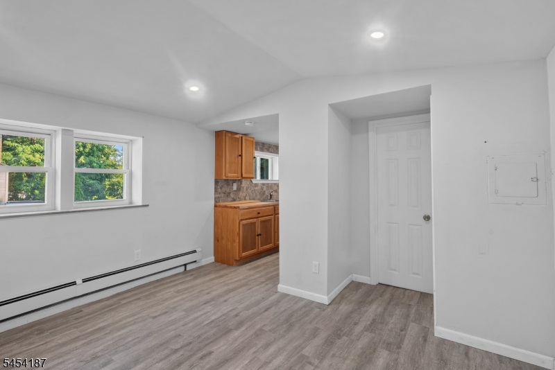 229 Parkinson Ave Property Photo 24