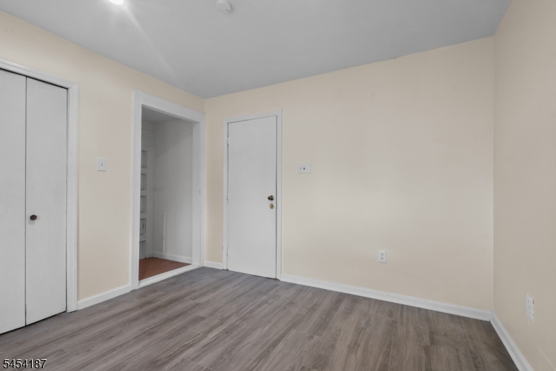 229 Parkinson Ave Property Photo 30