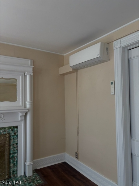 124 Spring St 1 Property Photo 14