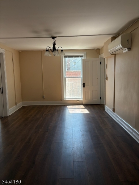124 Spring St 1 Property Photo 16