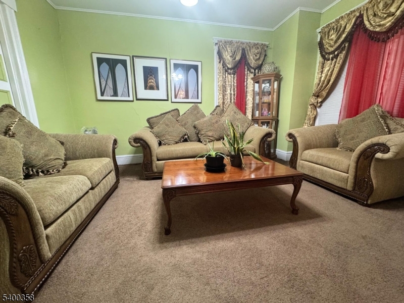 278 William St Property Photo 7