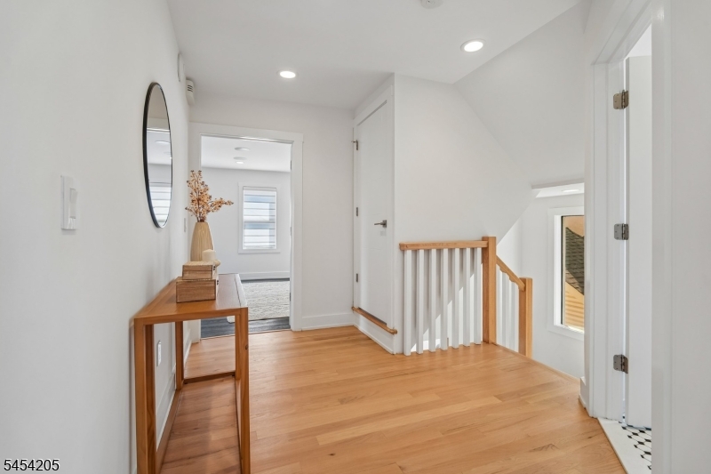 877 Park Ave Property Photo 25