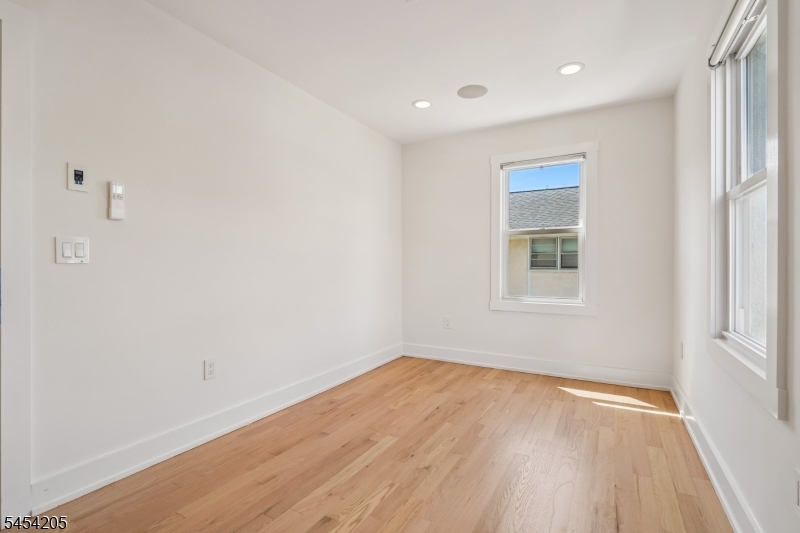877 Park Ave Property Photo 35