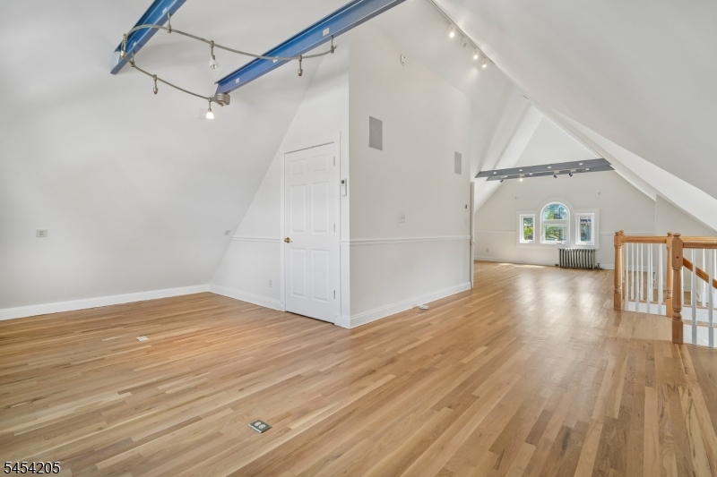877 Park Ave Property Photo 38