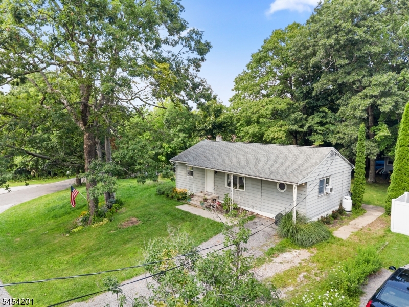 1 Ridgeview Ct Property Photo 1