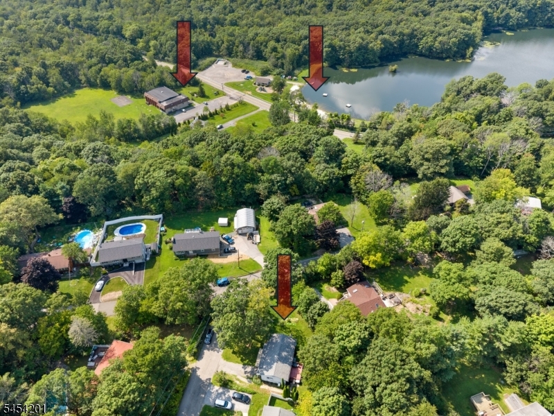 1 Ridgeview Ct Property Photo 2