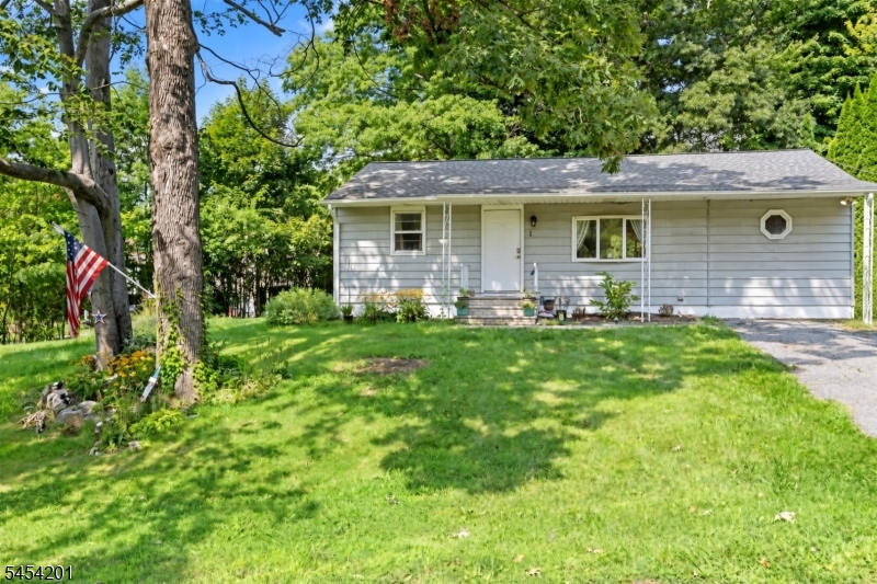 1 Ridgeview Ct Property Photo 5