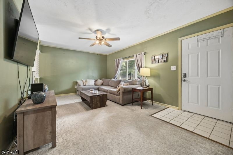 1 Ridgeview Ct Property Photo 7