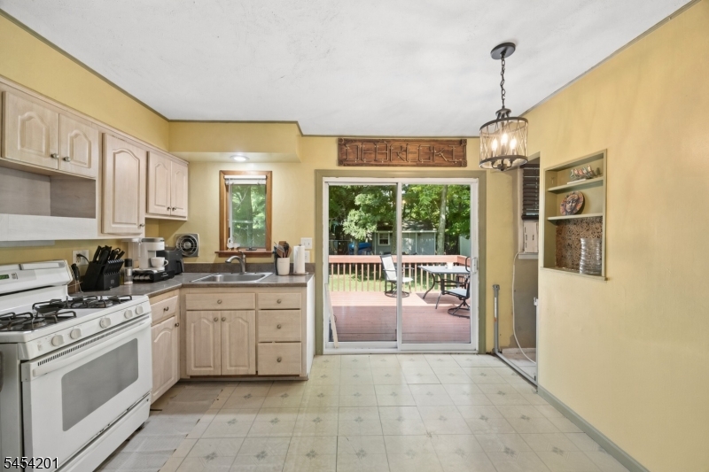 1 Ridgeview Ct Property Photo 8