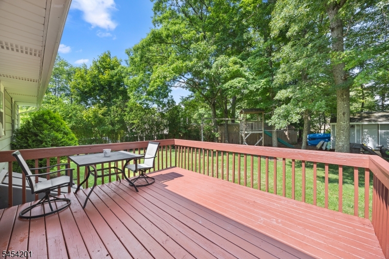 1 Ridgeview Ct Property Photo 9