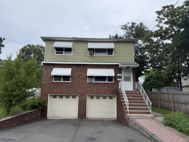 213 Lafayette St Property Photo 1