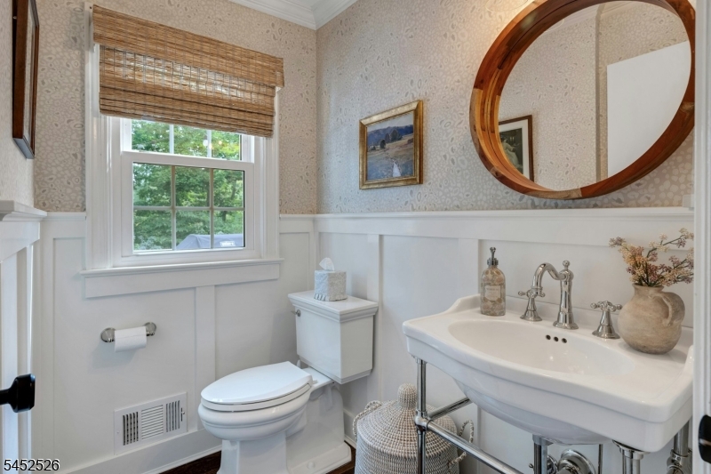 5 Oechsner Ct Property Photo 17