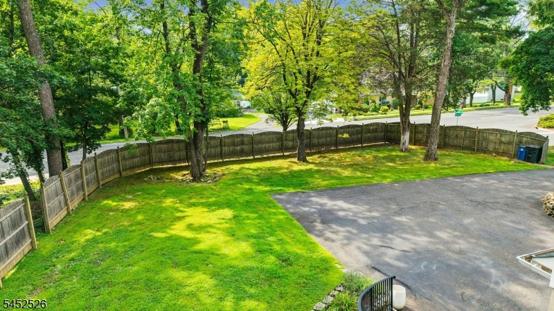 5 Oechsner Ct Property Photo 33