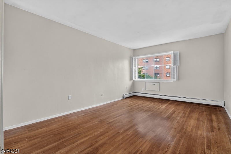 765 Vose Ave D14 Property Photo 11