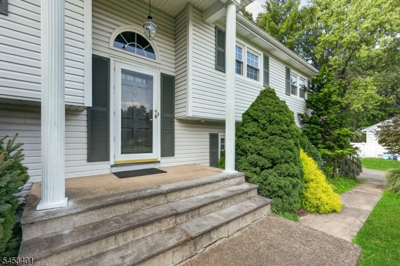 13 Friar Way Property Photo 4
