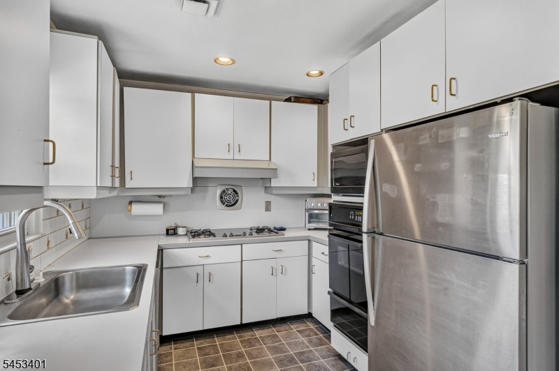 13 Friar Way Property Photo 14