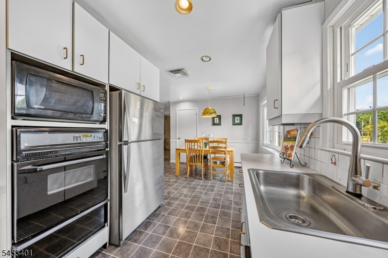 13 Friar Way Property Photo 17