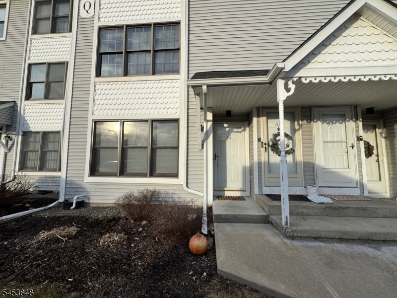42 Burlington Ct Property Photo 1