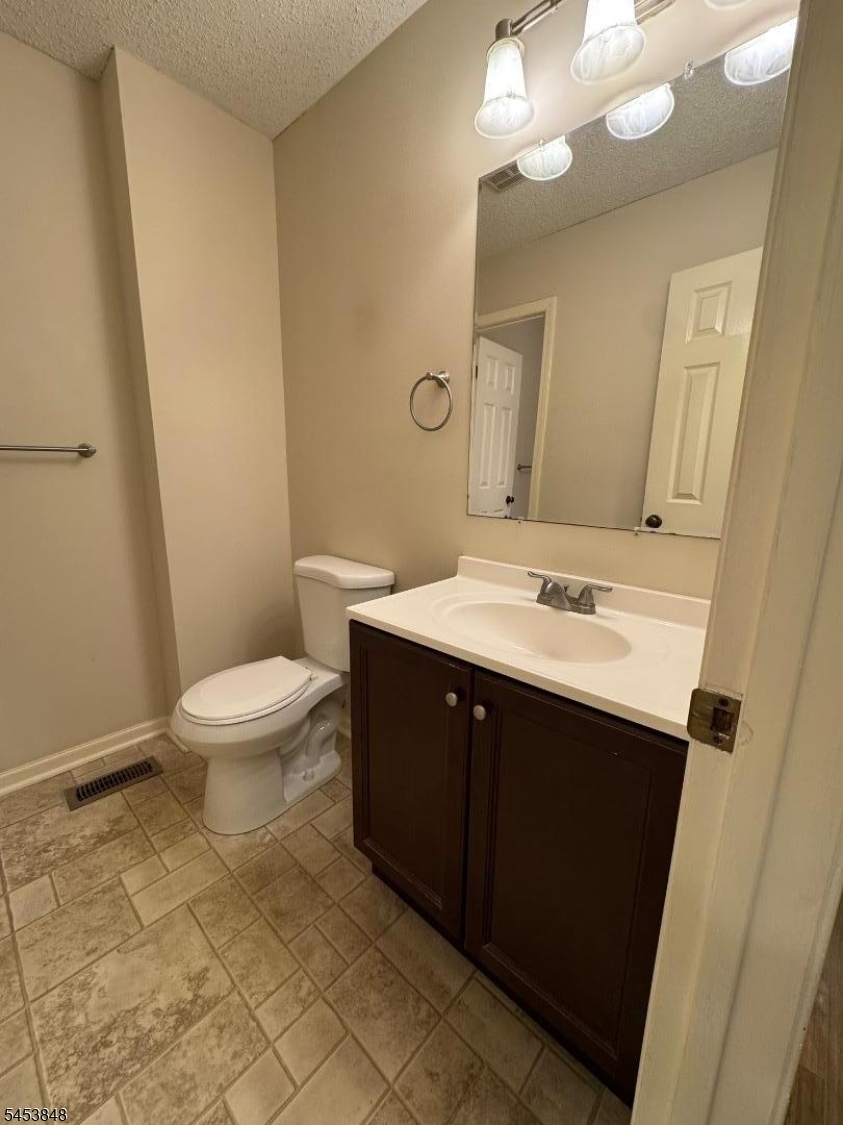 42 Burlington Ct Property Photo 26