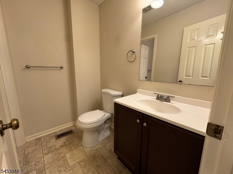 42 Burlington Ct Property Photo 29