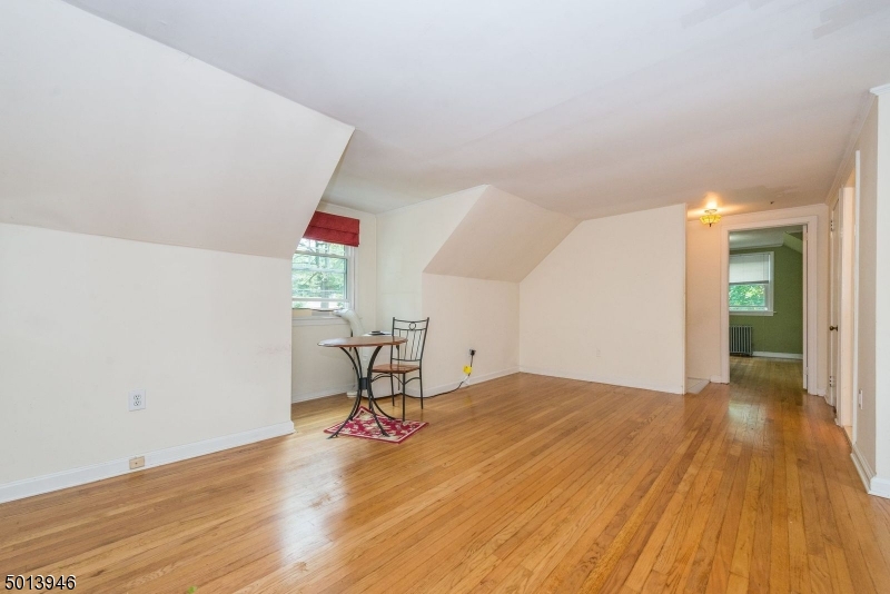 329 Morris Ave Property Photo 14