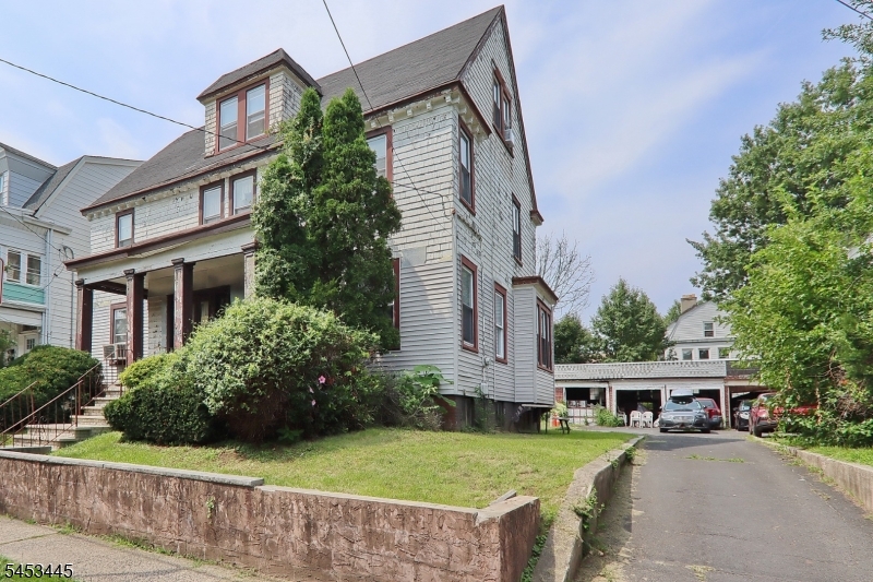 115 Florence Ave Property Photo 2