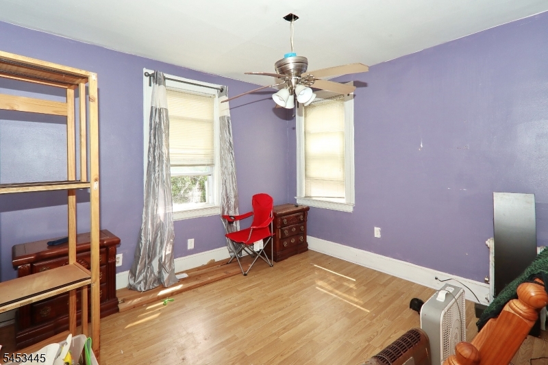 115 Florence Ave Property Photo 8