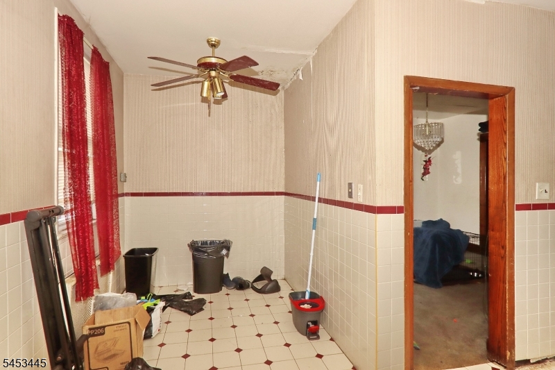 115 Florence Ave Property Photo 16