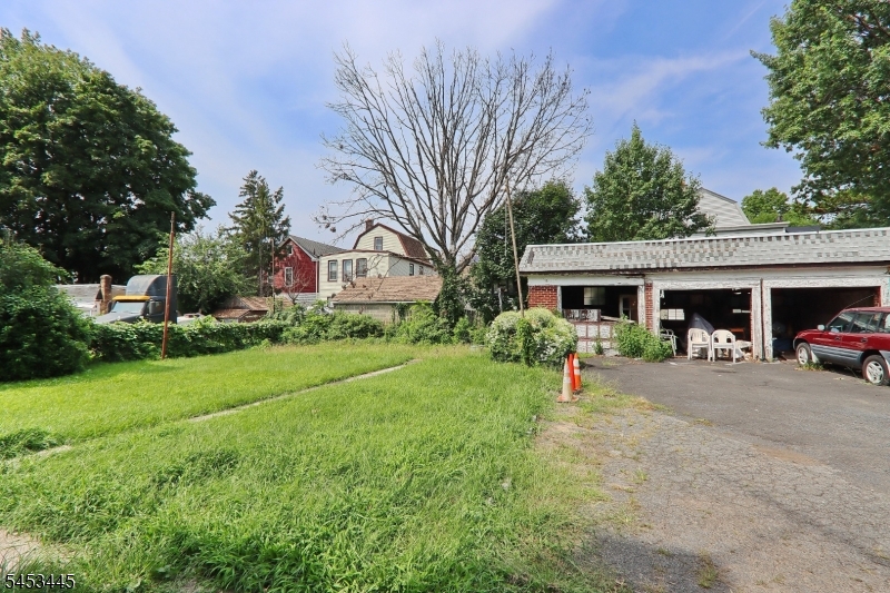 115 Florence Ave Property Photo 19