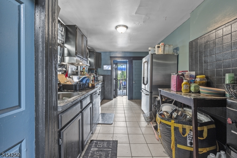 42 Mead St Property Photo 27
