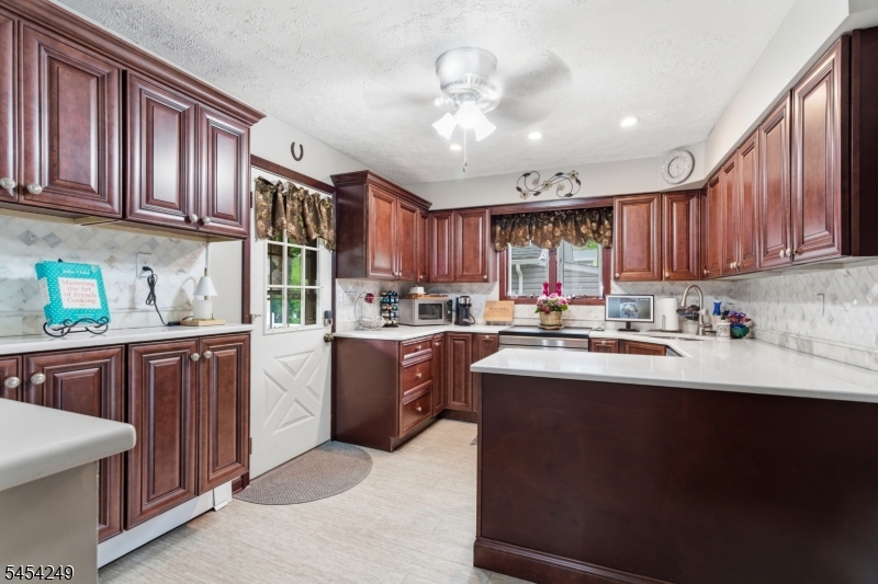 32 W Lakeview Trl Property Photo 4