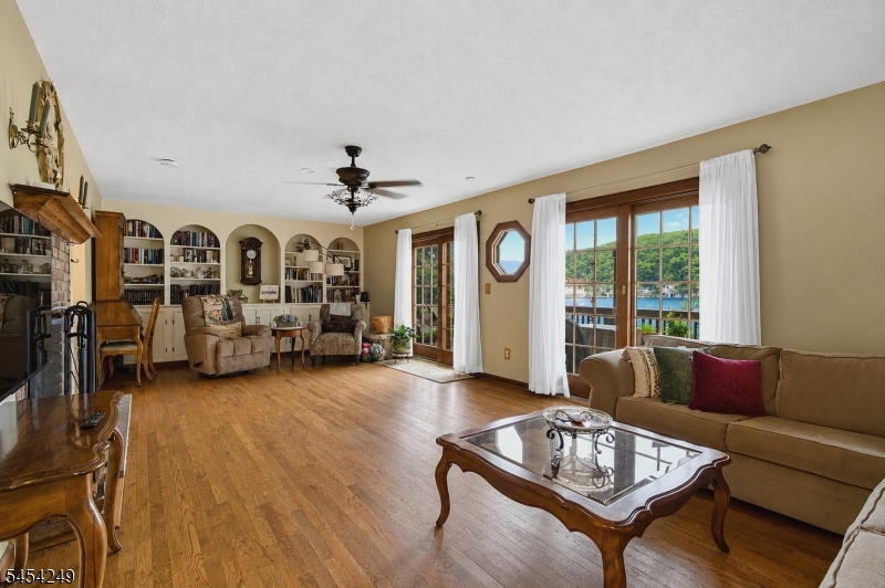 32 W Lakeview Trl Property Photo 15