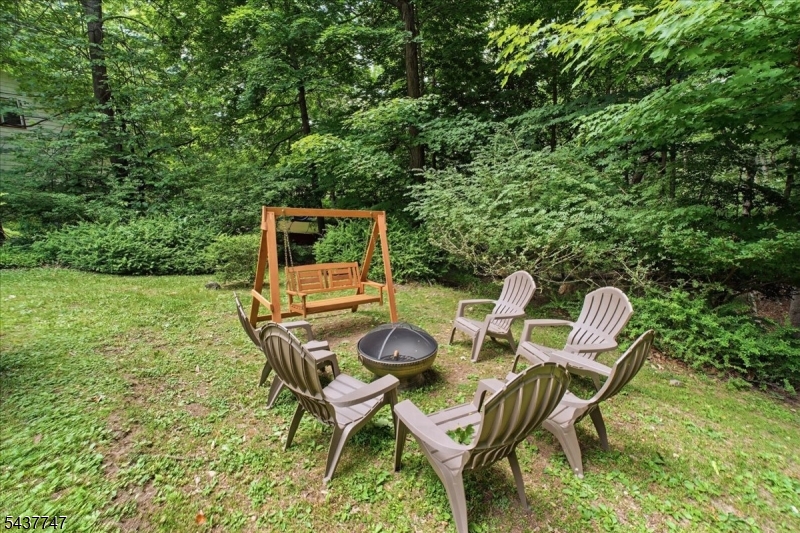 1 Woodlawn Rd Property Photo 30