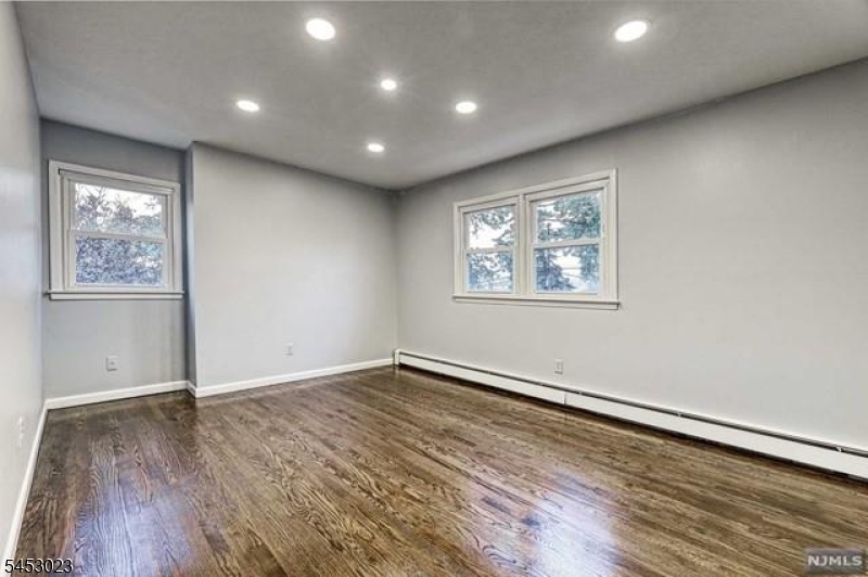 24 Horton Ave 2 Property Photo 5