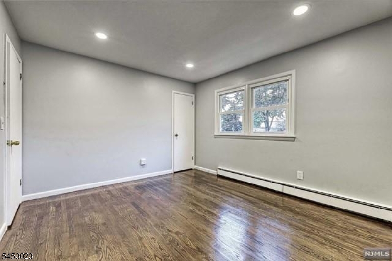 24 Horton Ave 2 Property Photo 8
