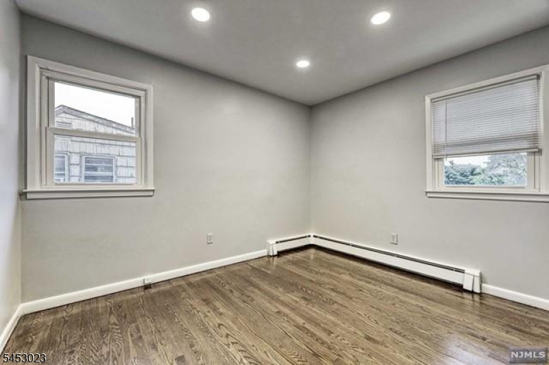 24 Horton Ave 2 Property Photo 11