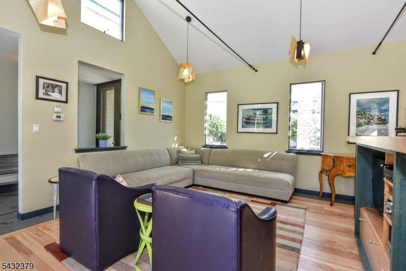 54 Long Beach Blvd Property Photo 3