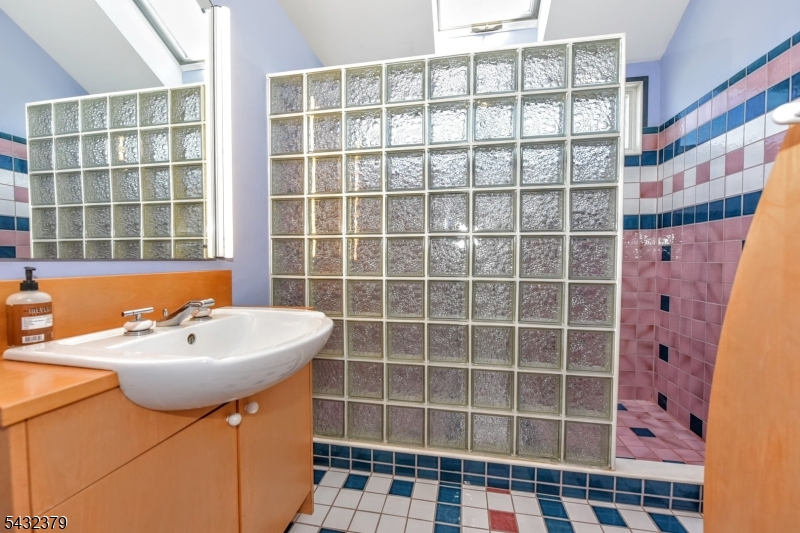 54 Long Beach Blvd Property Photo 13