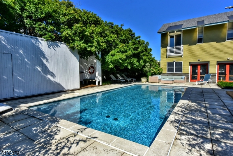 54 Long Beach Blvd Property Photo 24